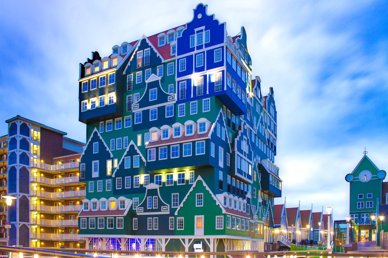 De unieke gebouwen van Amsterdam: werk en invloed van de architect